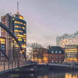 luxusappartment-hafencity.hamburg-hotels-de.com/